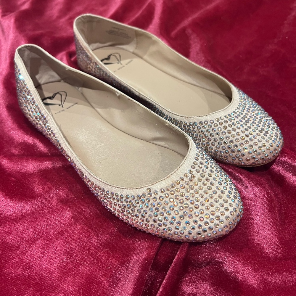 Steve Madden Dreamy Crystal Flats